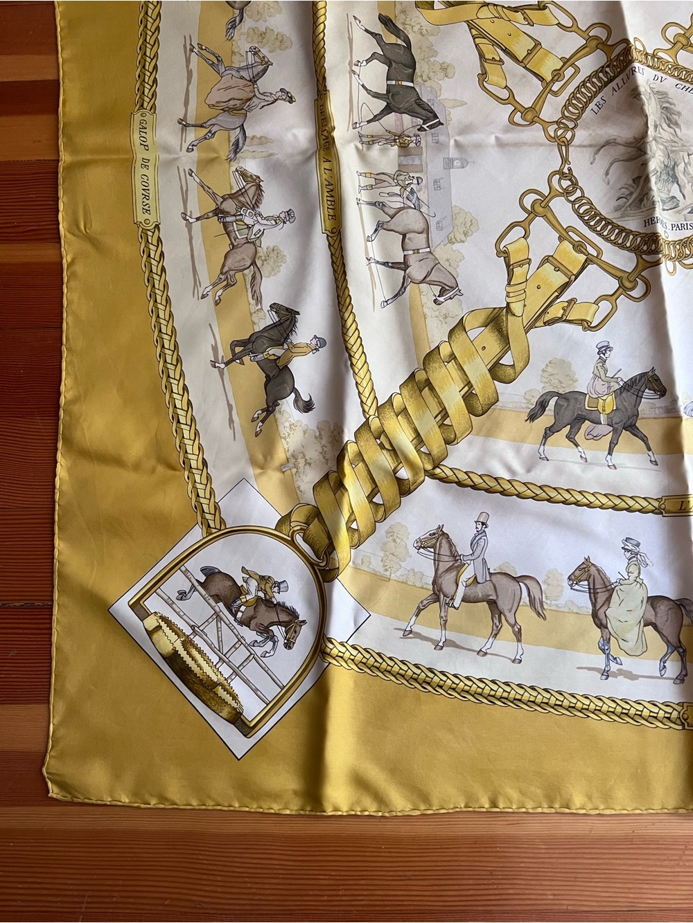 Hermès "Les Allures du Cheval" Silk Carré 90 Scarf - Vintage Yellow - Picture 2 of 12